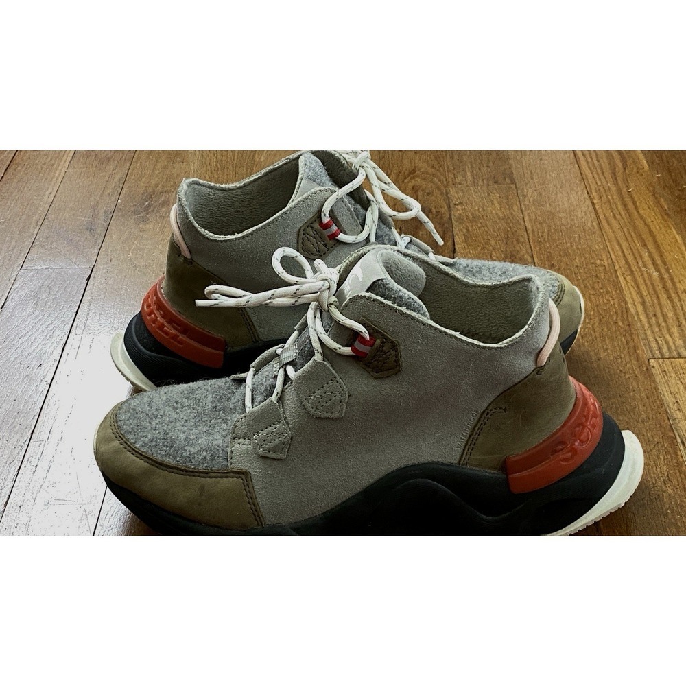 Sorel Kinetic RNEGD Caribou WP Boots Gray Size 10 Women Outdoors Granola Chic